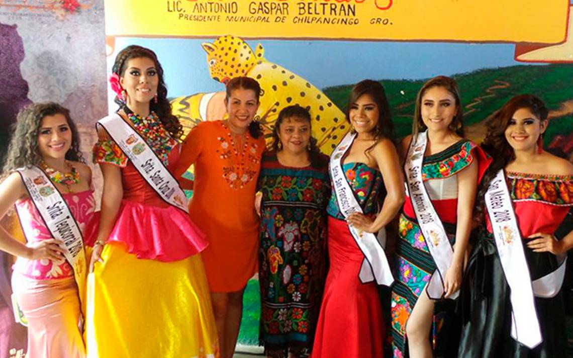 Presentan A Las Aspirantes Al Título De Señorita Flor De Noche Buena 2018 2019 Chilpancingo 